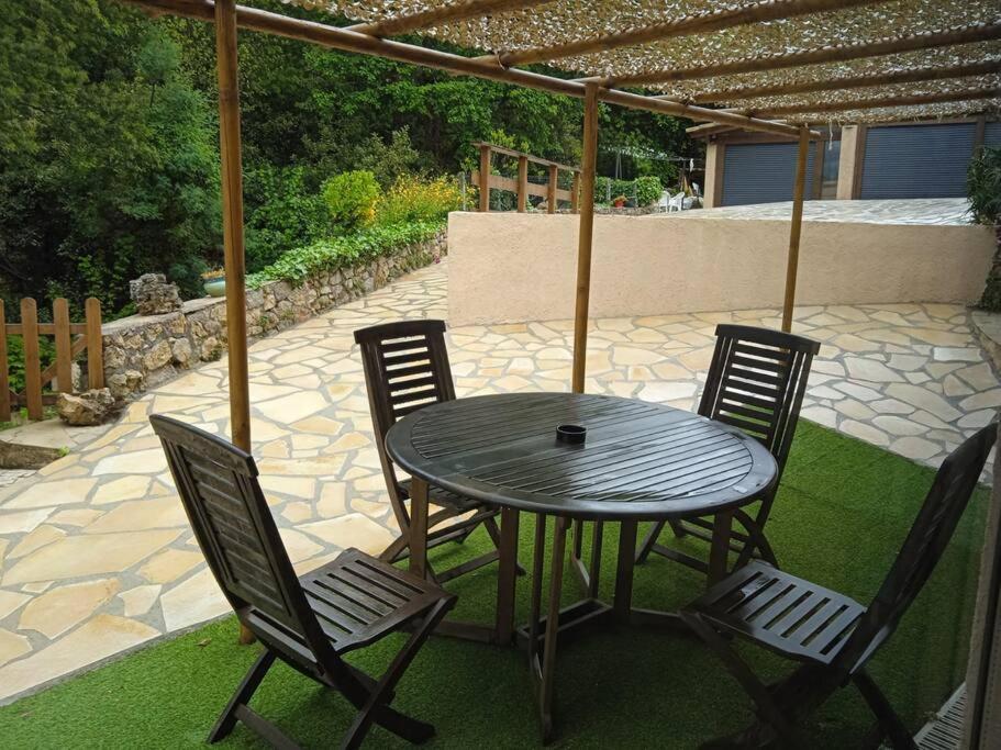 Appartement Neuf Et Independant Dans Rez-De-Villa Vallauris Dış mekan fotoğraf